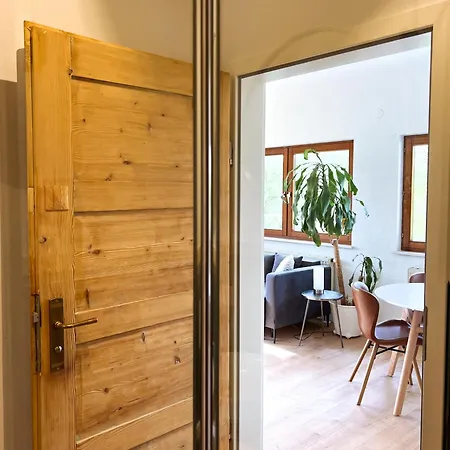 Апартаменты Nomad Nest Michelbach an Der Bilz